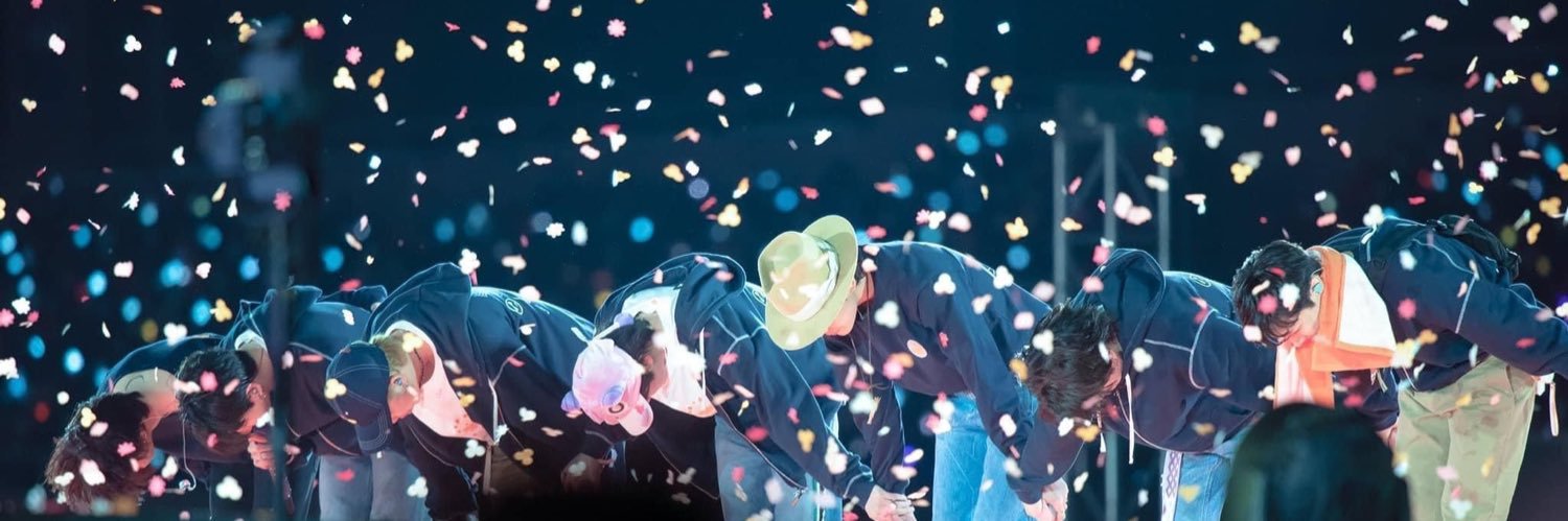 Divinalovee's profile banner image
