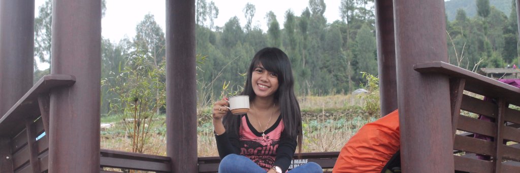 yehsari's profile banner image
