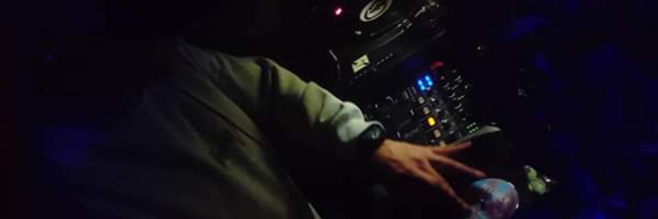 Russell Diamond banner