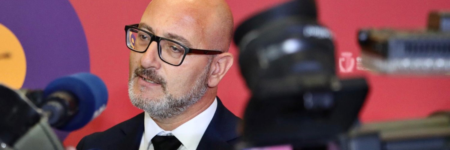 Roderick Galdes banner