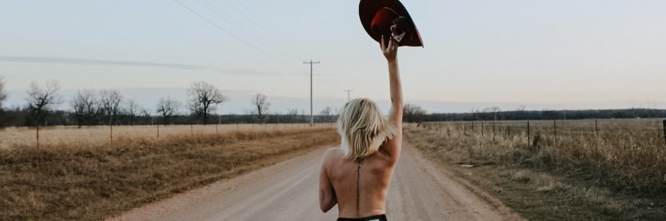 𝐿𝒶𝓎🦋 banner