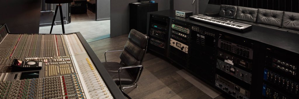DemzArtist's profile banner image
