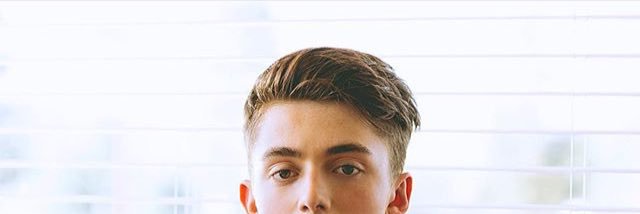Apriananingrum's profile banner image