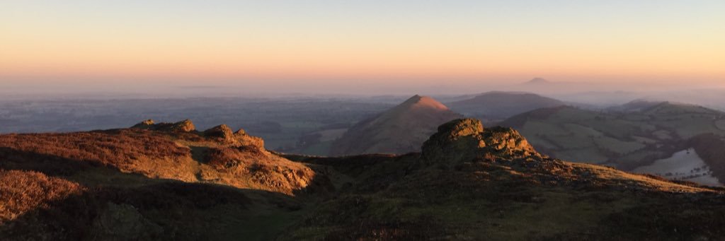 GrahamMeeks_d3's profile banner image