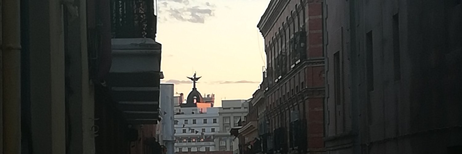 evciara's profile banner image