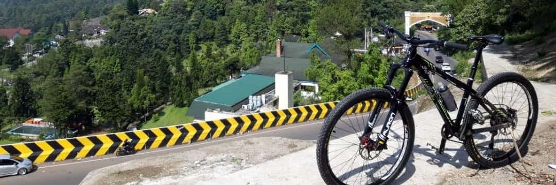 ファクボーイ 🔴⚫ banner