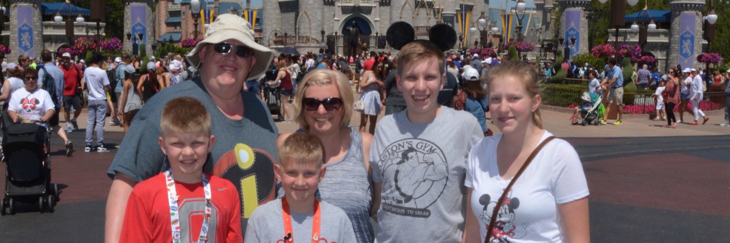 MamaPicker's profile banner image