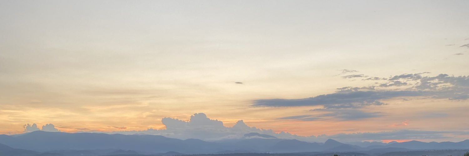 ItzelFierros's profile banner image