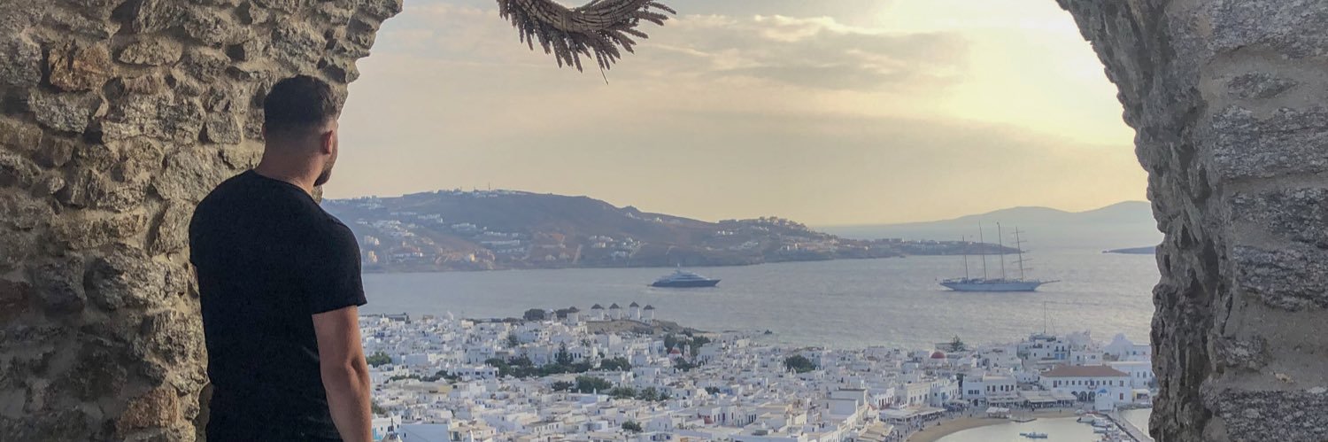 simonsofine's profile banner image