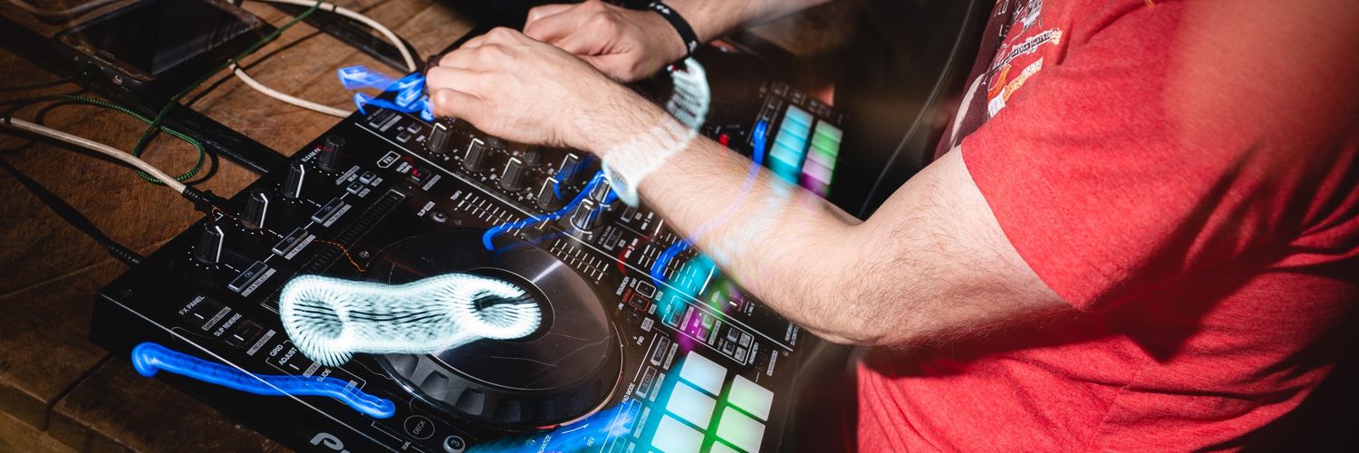 djsmilo's profile banner image