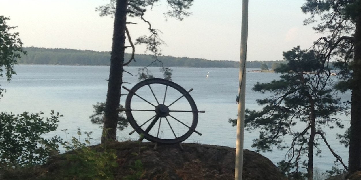 leifaberg's profile banner image