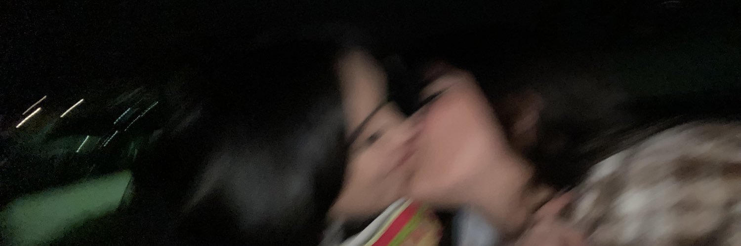 Isabel_Saenz_'s profile banner image