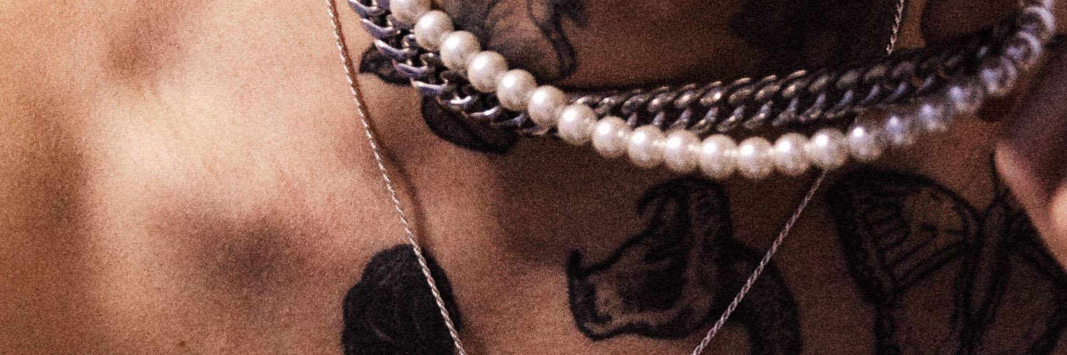 lo banner