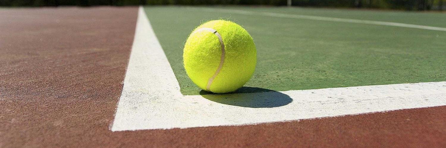 Tenis Court banner
