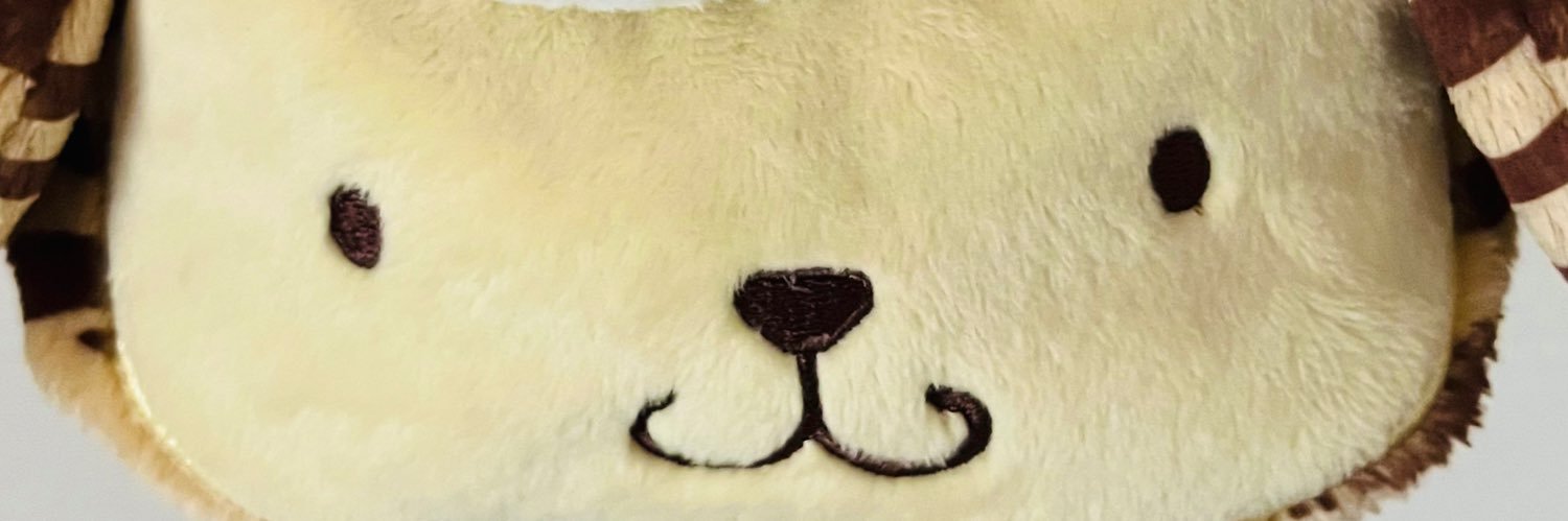 akuomam's profile banner image