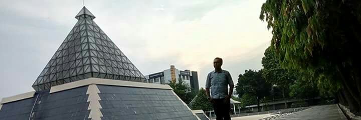 candrayunanto's profile banner image