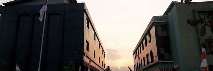 ErniTuherni's profile banner image