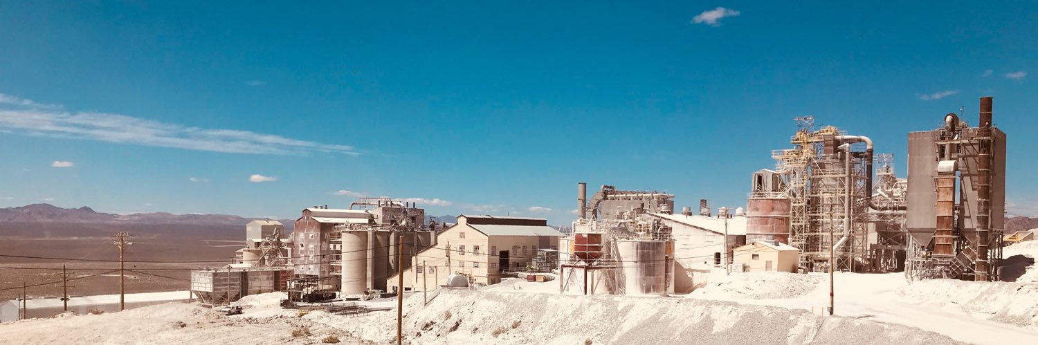 Lahontan Valley News banner