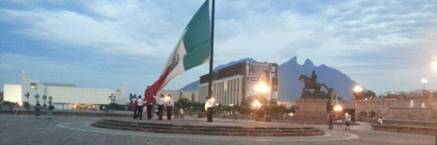 ストライク (Strike) ↗️ banner