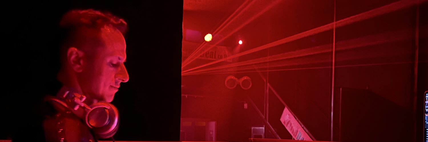 Ziv Levy 🪩 banner