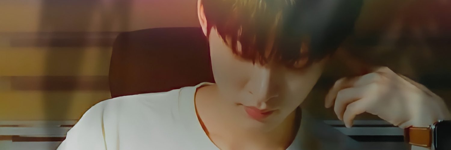 vamennow's profile banner image