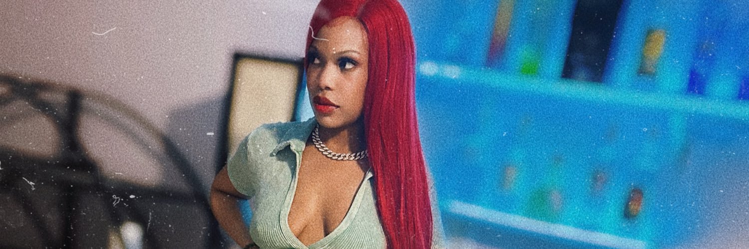 IamVivaa's profile banner image