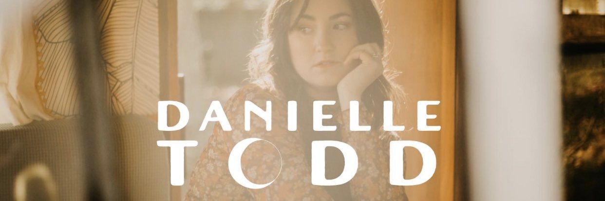 Danielle_Todd's profile banner image
