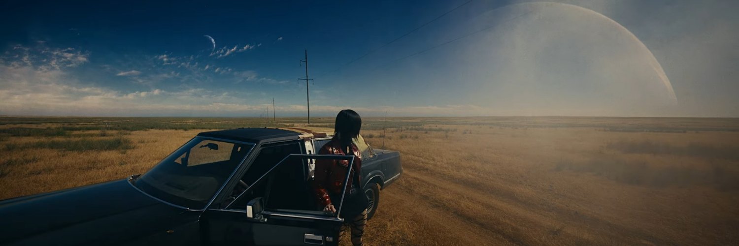 ikerina's profile banner image