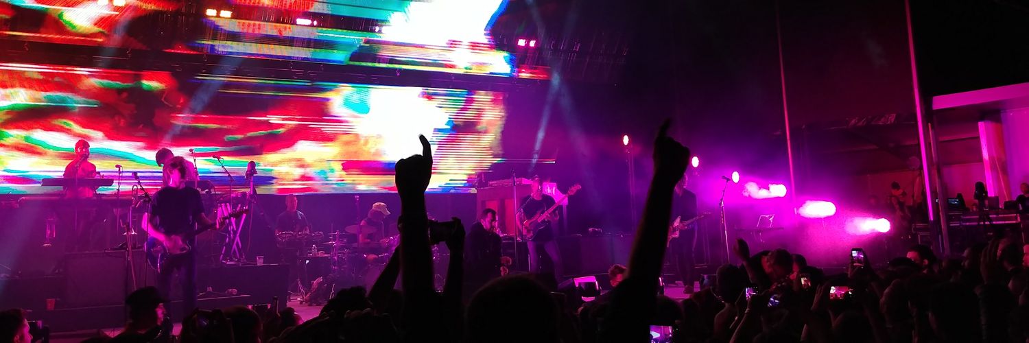 edgemony's profile banner image