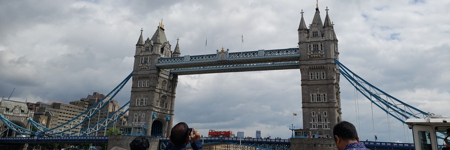 Erick González banner