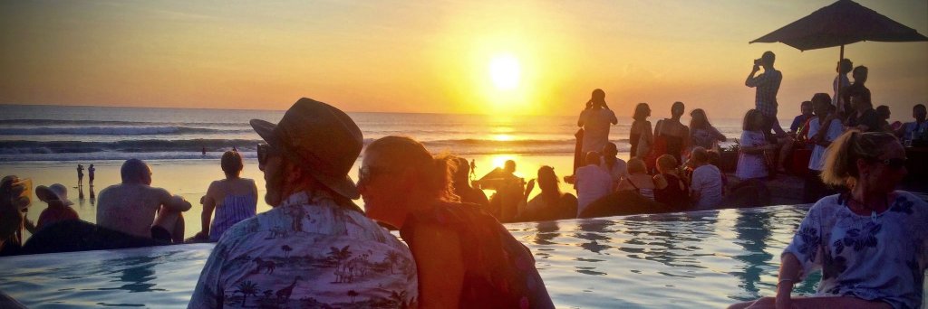 Murry Tweetpants banner