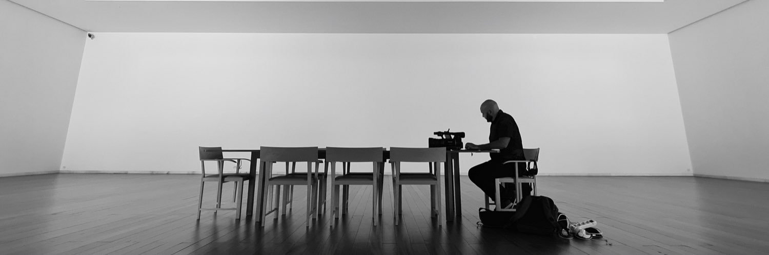 vali_vali_'s profile banner image