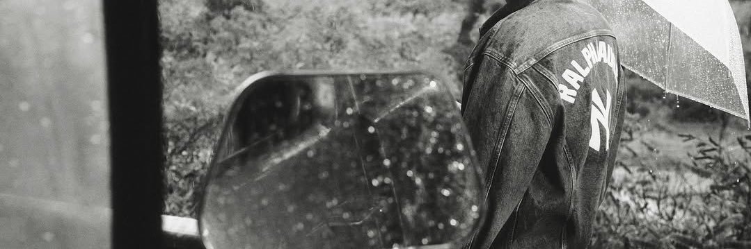 diniwindrian's profile banner image