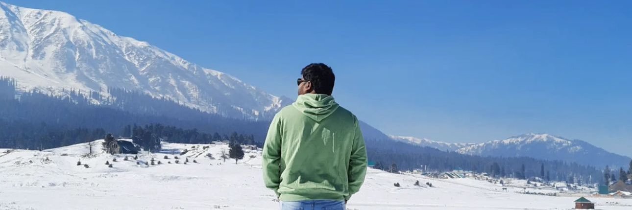yadhavan's profile banner image