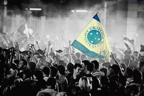 pollyara's profile banner image