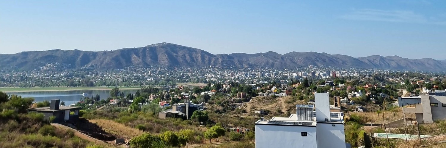 agusdeviurrio's profile banner image