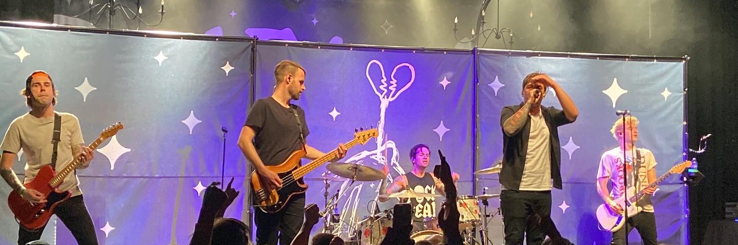 ItsTheBandFreak's profile banner image