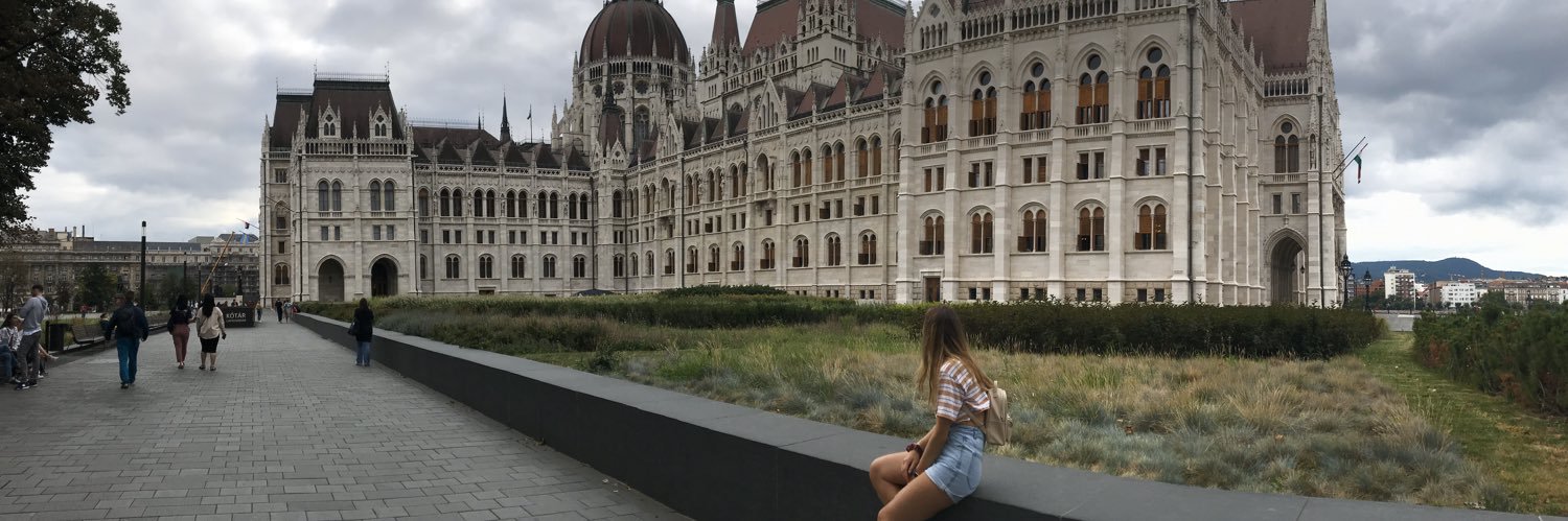 elliemoffat's profile banner image