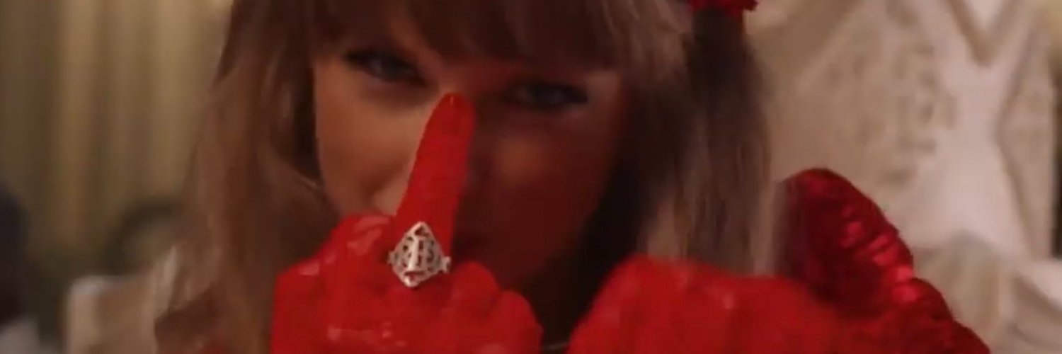 Paulina✨Eras Tour x4 🧚‍♀️🌸✨ banner