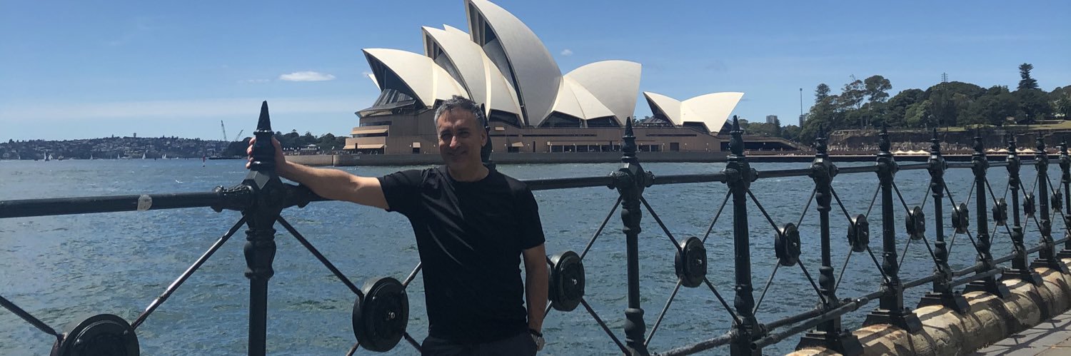 wruz's profile banner image
