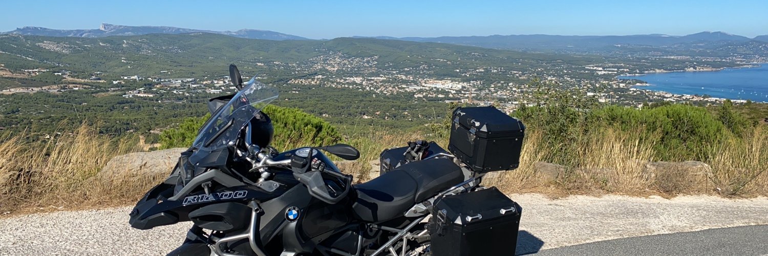 👊 𝚁𝚘𝚋𝚋𝚎𝚛𝚝 𝙱𝚊𝚛𝚞𝚌𝚑 👊 banner