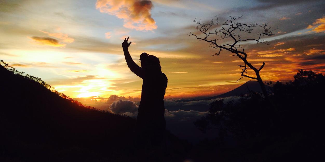 gustris's profile banner image