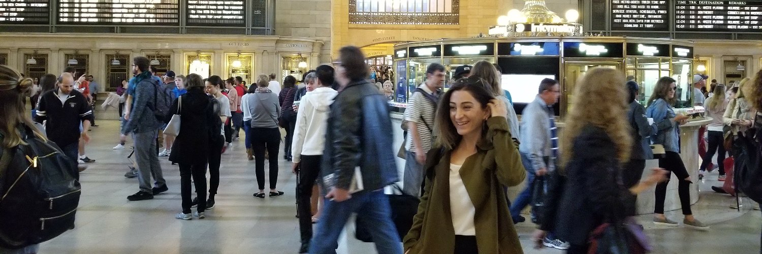 Zeynep Parlak banner
