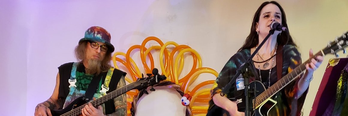Carebarelythere's profile banner image