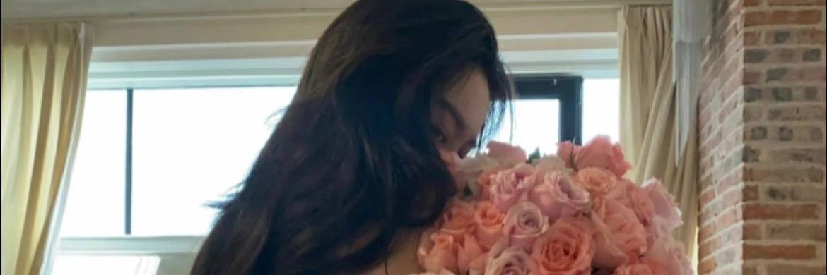 LiteraryHigh's profile banner image