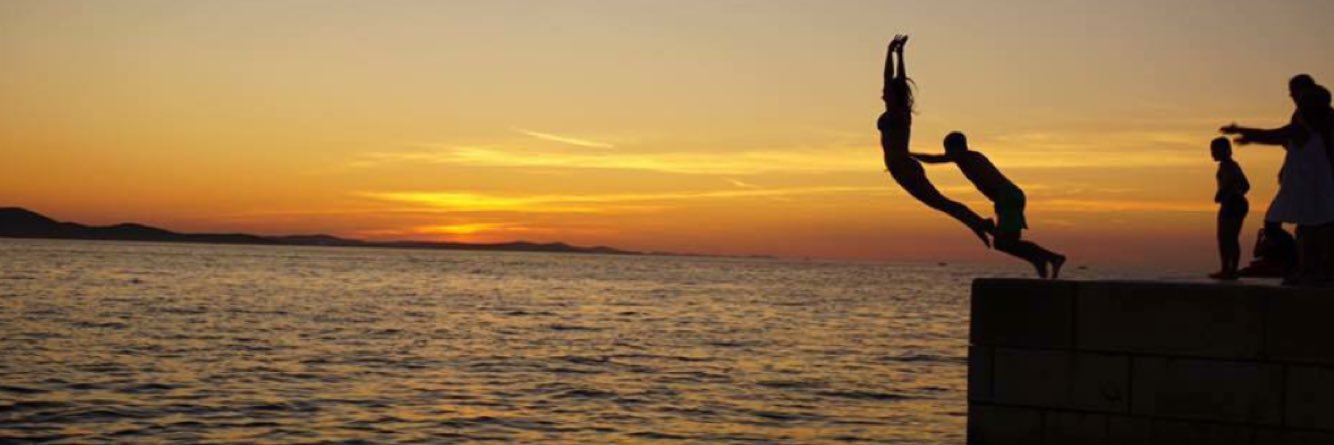 JuliaPeriac's profile banner image
