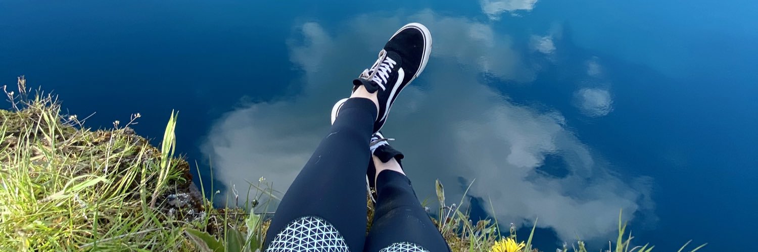 Elle banner