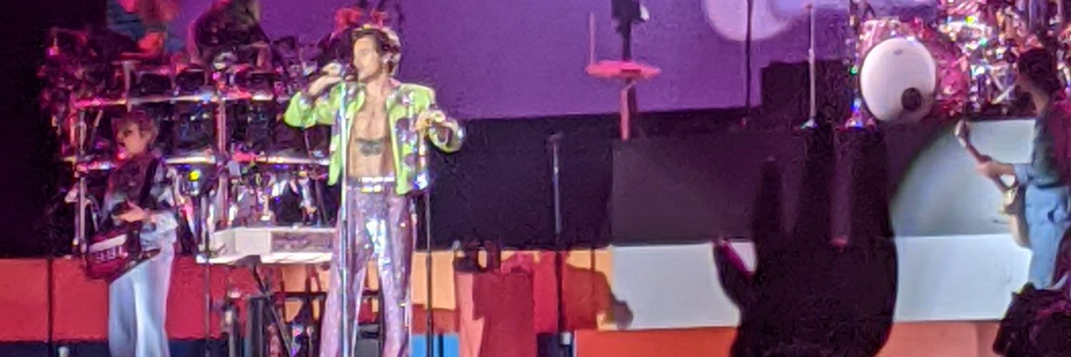 LUÁ *Harry's Voice* banner