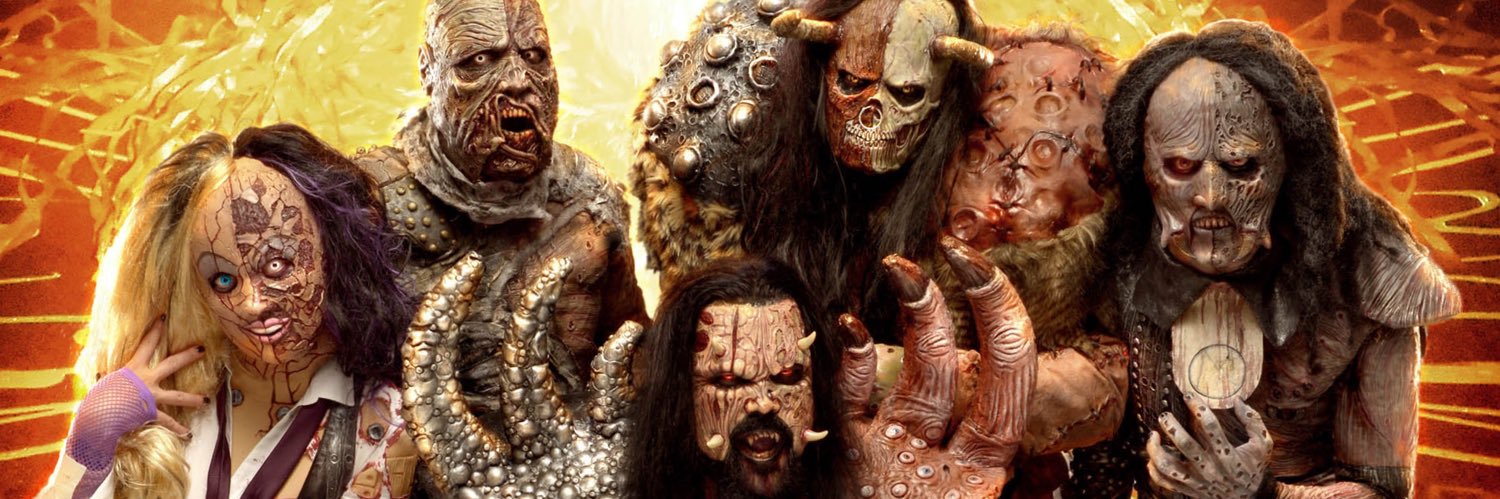 GraveyarDMooN's profile banner image