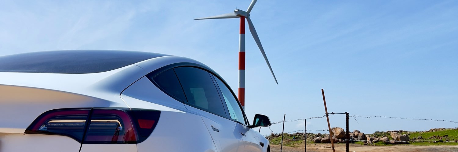 Moshe Shekhter banner